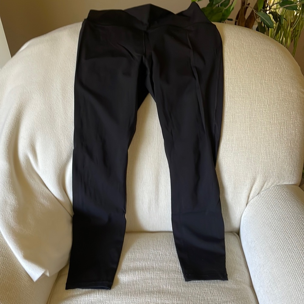 Lululemon tights (wunder under). Adjustable. Back pocket.